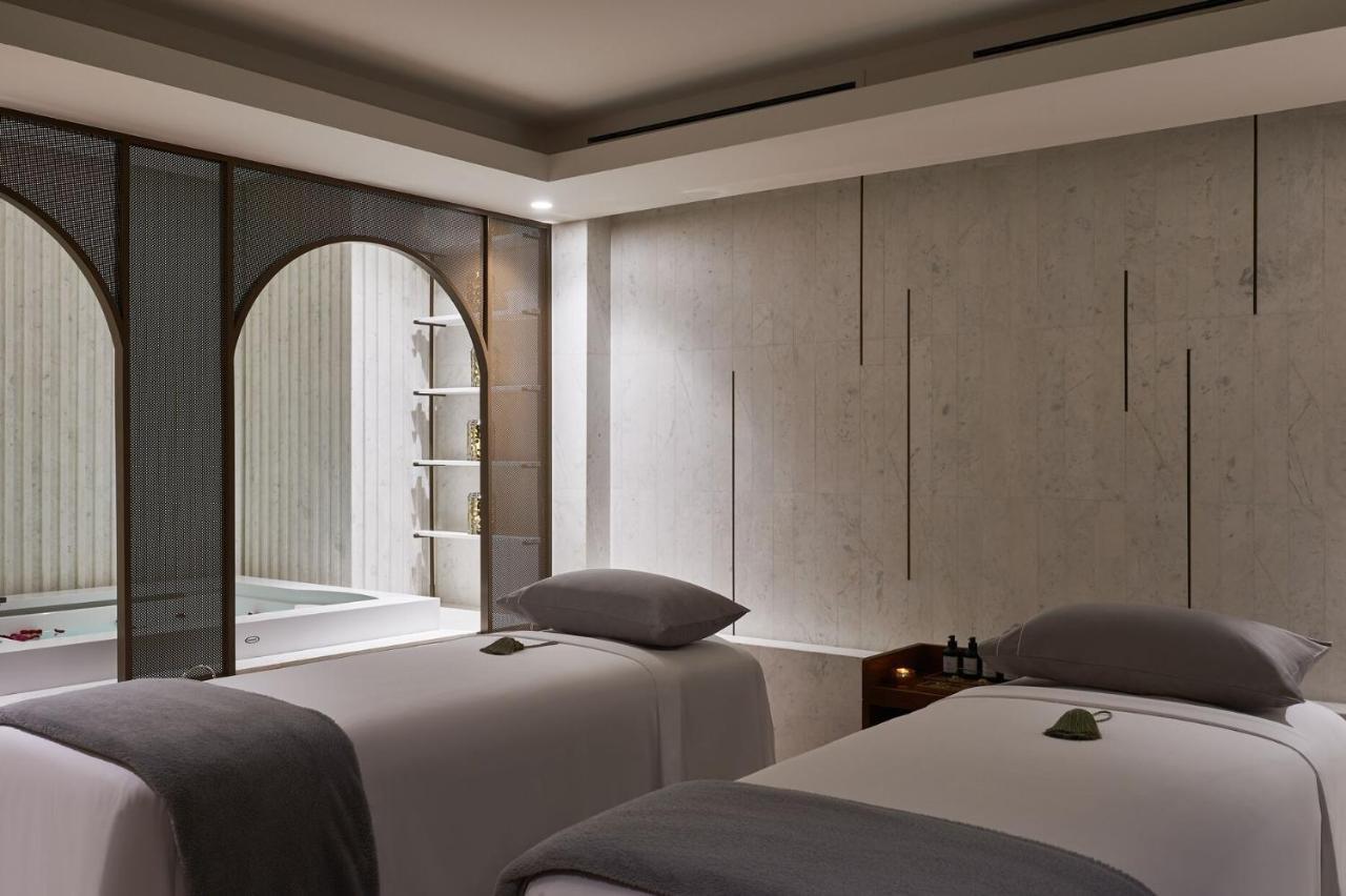 Jumeirah Beach Hotel Dubai Exterior foto Spa treatment room