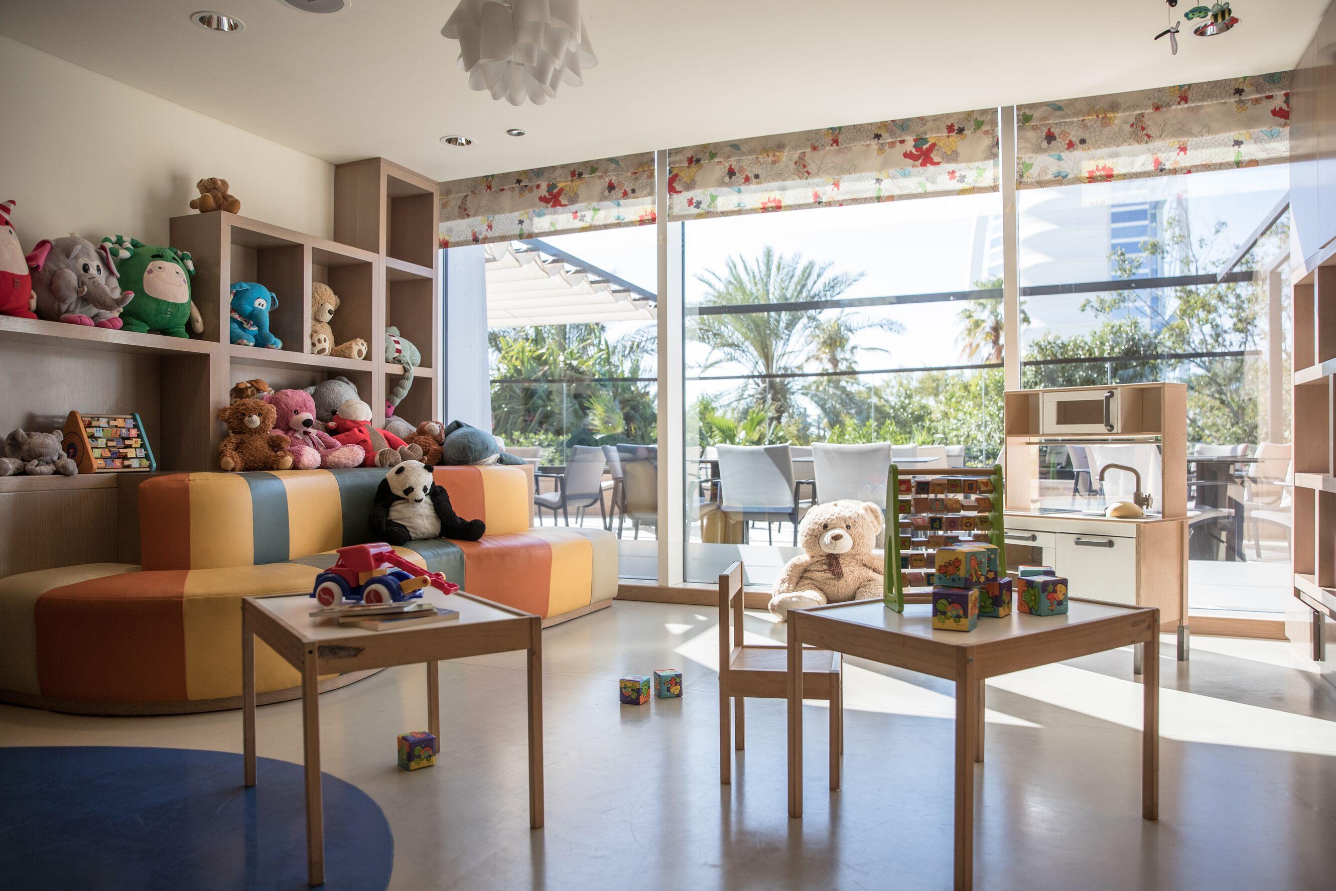 Jumeirah Beach Hotel Dubai Exterior foto The nursery